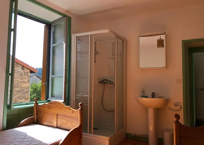 Casa vacanze Large 100 Year Old House In Lovely Walking Area Fayet-Ronaye